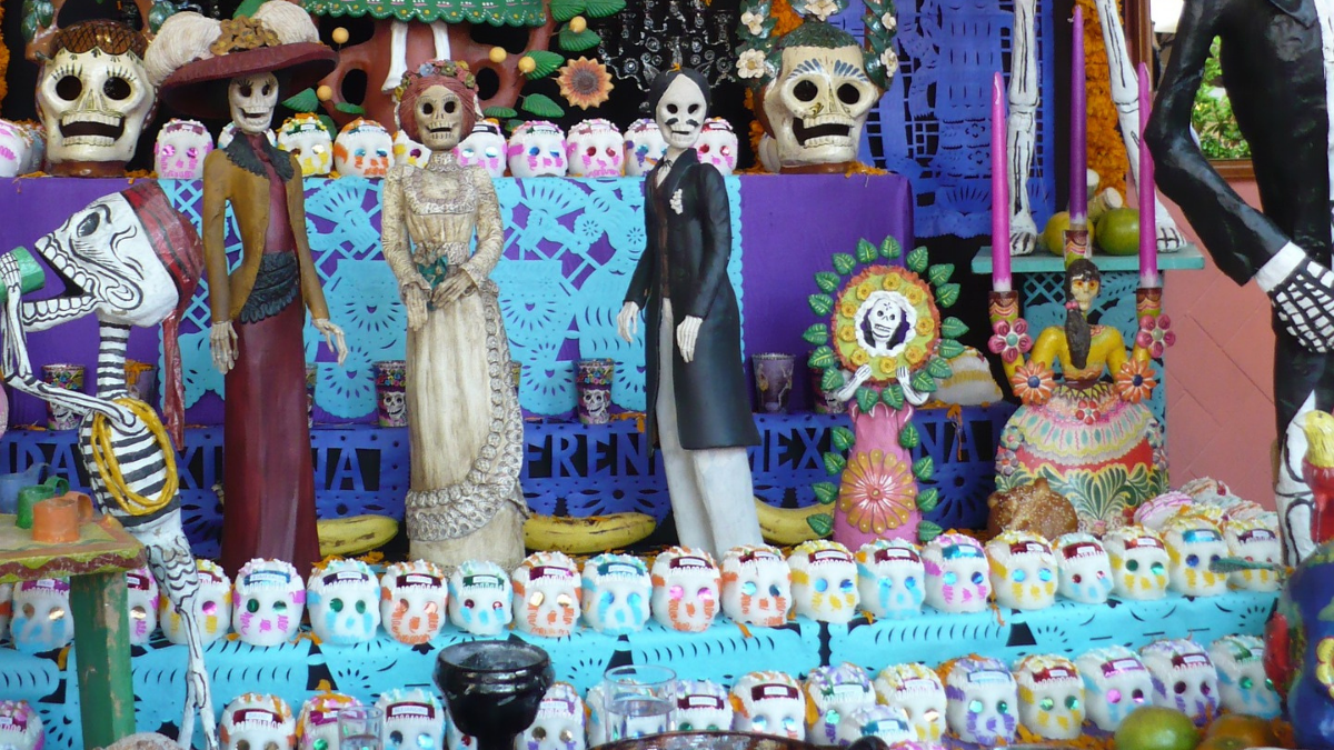 The Beauty of the Ofrenda, the Wisdom of the Kaddish